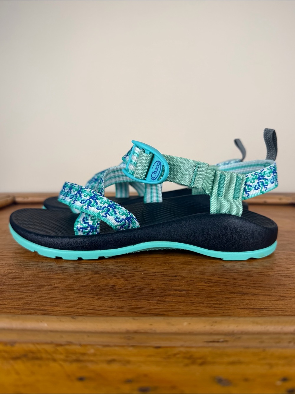 Chaco Kids Z1 Classic Sandal Size 4 Teal Mint Blue